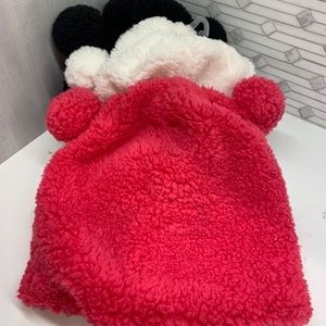ATTN: resellers Lot of 10 fuzzy winter hats